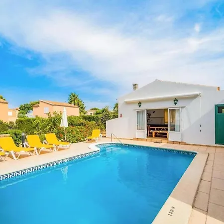 Estrella Villa