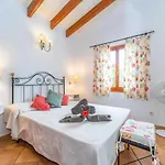 Estrella Villa
