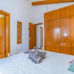 Estrella Villa *